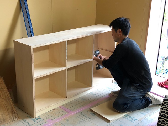 大工と建具屋で造る 造り付け家具の扉が入る前の様子をレポート 栃木県宇都宮市の注文住宅 リフォーム リノベーション ヨシダクラフト