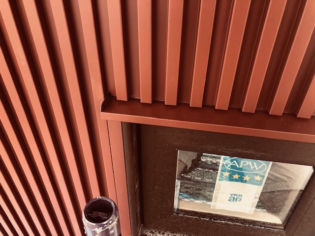 外壁のガルバリウム鋼板 アイジー工業のガルスパン でなく 角スパンドレルを採用した2つの理由 栃木県宇都宮市の注文住宅 リフォーム リノベーション ヨシダクラフト